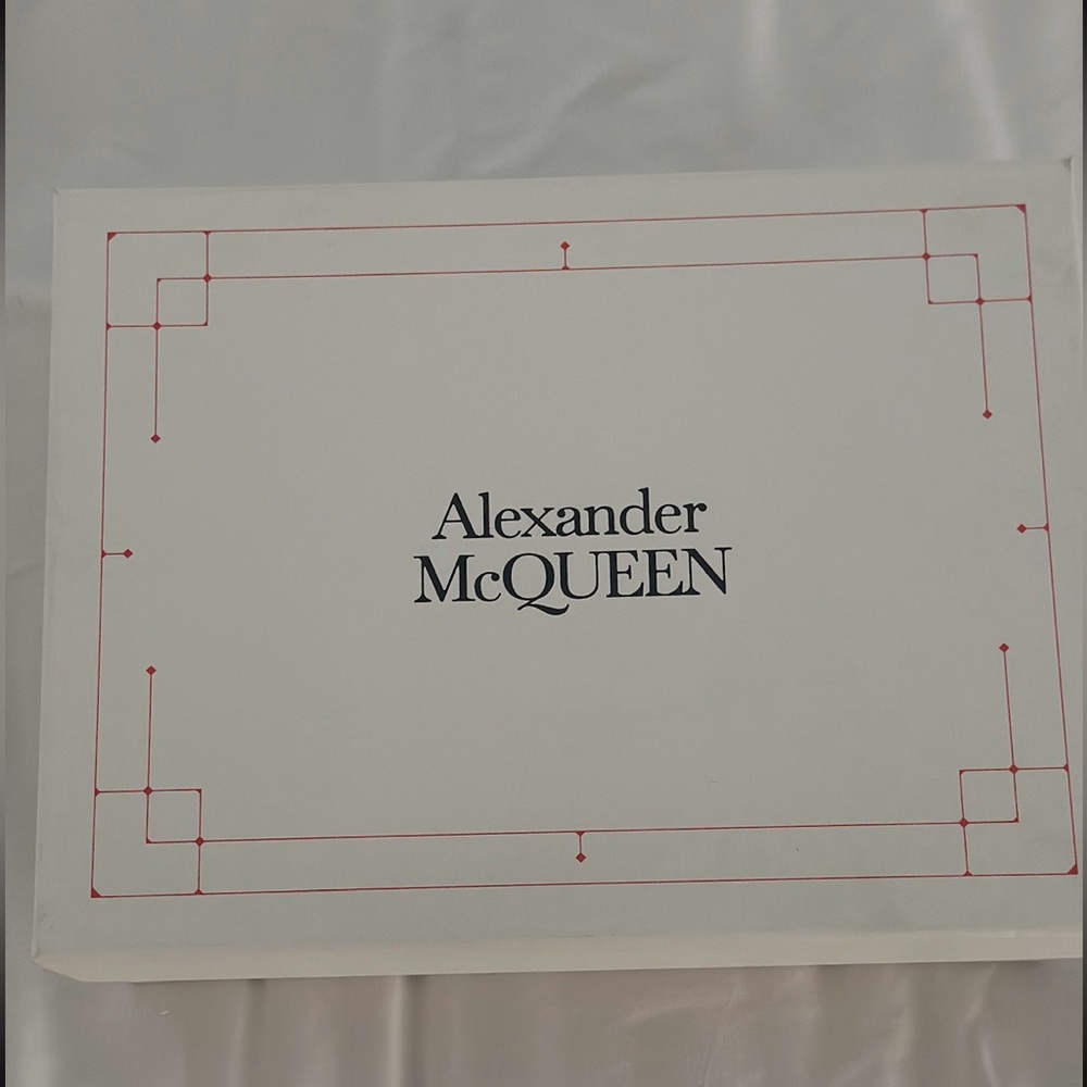 Alexander Mcqueen Size 8 Barely Used In A Good Co… - image 7